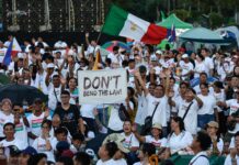 Unas 600.000 personas protestan en Filipinas contra la corrupción por segundo día