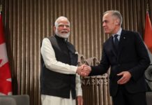 El presidente Lee Jae Myung mantuvo una serie de reuniones bilaterales con sus homólogos de Francia, Alemania, la India y Brasil al margen de la cumbre del Grupo de los 20 (G20), celebrada, el 22 de noviembre (hora local), en Johannesburgo, Sudáfrica. En su encuentro con el presidente francés Emmanuel Macron, Lee abordó la cooperación de cara al 140º aniversario de las relaciones diplomáticas, que se celebrará el próximo año. El presidente Lee afirmó: “Espero que podamos ampliar la cooperación en ámbitos como la cultura, la economía, la seguridad y las tecnologías de vanguardia”. Añadió que deseaba que Corea y Francia “desarrollen aún más su relación bilateral a un nivel estratégico” y pidió crear nuevas oportunidades mediante intercambios y cooperación en tecnologías avanzadas como la industria de defensa, la inteligencia artificial (IA) y el espacio, además de en el campo cultural. Por su parte, el presidente Macron señaló: “Creo que podemos seguir cooperando en diversos sectores como la seguridad, la computación cuántica, la IA, el espacio, la energía nuclear y las energías renovables”, y manifestó su intención de visitar Corea el próximo año. “Con motivo del 140.º aniversario, espero que ambos países podamos materializar nuestro potencial de cooperación mediante intercambios de alto nivel”. En su primera cumbre con el canciller alemán Friedrich Merz, Lee coincidió en que, como potencias manufactureras que comparten una historia de división, ambos países deben reforzar la cooperación centrándose en áreas de interés común, incluidas energía y minerales clave. Lee dijo: “Si tiene algún conocimiento práctico sobre cómo Alemania superó la división y logró la unificación, le agradecería que lo comparta con nosotros”. Asimismo, destacó el papel fundamental de Alemania como potencia de la industria de defensa en un contexto europeo de refuerzo de sus capacidades. Lee también instó al canciller a prestar atención al fortalecimiento de la cooperación entre las empresas de defensa de ambos países. Ambos líderes acordaron continuar los diálogos mediante visitas mutuas el próximo año. El presidente Lee prosiguió su agenda diplomática reuniéndose individualmente con el primer ministro de la India, Narendra Modi, y el presidente de Brasil, Luiz Inácio Lula da Silva. El primer ministro Modi elogió el exitoso desarrollo de la cumbre del Foro de Cooperación Económica Asia-Pacífico (APEC) celebrado en Gyeongju y propuso impulsar “cooperación a pequeña escala” en sectores de futuro como la construcción naval, además de reforzar la colaboración en defensa. Ambos líderes coincidieron en la necesidad de profundizar la cooperación en áreas como la IA y la industria de defensa, y acordaron avanzar mediante consultas a nivel de trabajo. A la invitación de Modi para visitar la India, Lee respondió que deseaba hacerlo “lo antes posible” e instó a ampliar los intercambios en economía, cultura y seguridad. En su reunión con el presidente brasileño Lula, Lee abordó temas socioeconómicos como la distribución del ingreso y las políticas de desarrollo económico de ambos países. Ambos mandatarios acordaron fortalecer la cooperación integral que abarque intercambios gubernamentales y colaboración en diplomacia, finanzas, industria, tecnología, educación y energía, además de fomentar la cooperación entre los sectores privados. Los líderes también intercambiaron saludos cordiales y prometieron brindar la mejor bienvenida si alguno de ellos visita el país del otro.