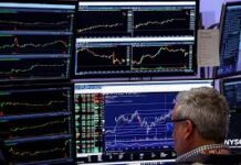 Japón rompe récords en bolsa; el oro se desploma: Balance global octubre 2025