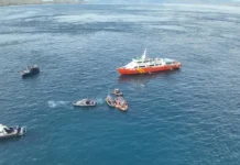 Policía indonesia investiga por negligencia al capitán del barco de españoles que naufragó