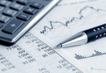 Tailandia evalúa recorte de impuestos al petróleo para aliviar precios energéticos