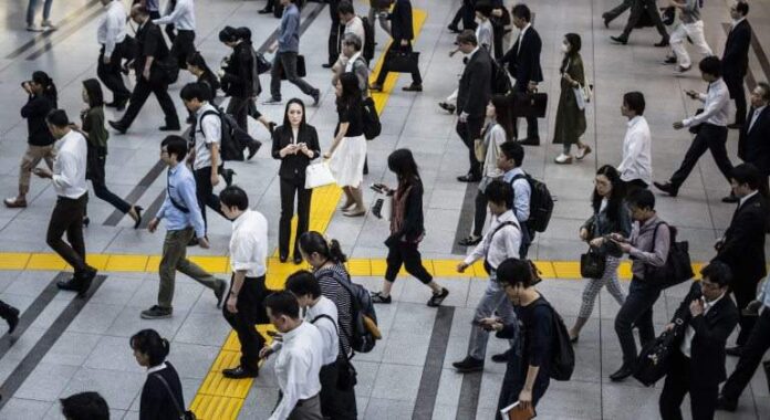 japon-gente-dreamstime