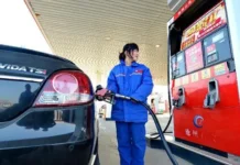 China reduce el precio de los combustibles por primera vez en 2026 ante bajadas del crudo