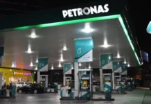 Malasia está considerando ajustar los subsidios al precio del combustible.