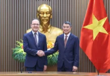El primer ministro Le Minh Hung recibe al embajador ruso: Vietnam es un socio importante y destacado en la región de Asia-Pacífico.