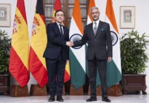 España y la India abogan por una solución negociada para el estrecho de Ormuz y el Golfo