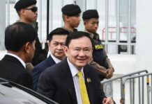 Excarcelan a expremier de Tailandia tras indulto real