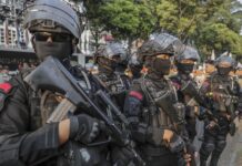 Indonesia aprueba ley que permite a miembros de la Policía ocupar puestos en el Gobierno
