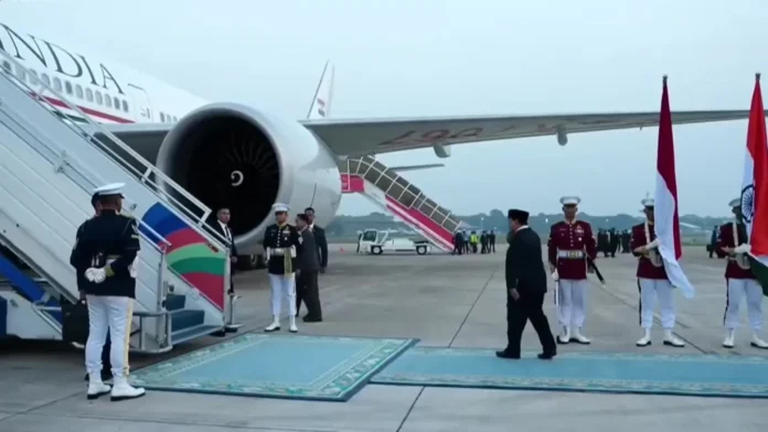 VIDEO-modi-arranca-gira-indonesia