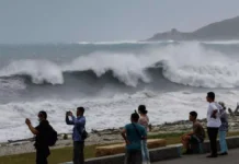 El tifón Bavi deja 10 muertos en Filipinas y vientos de hasta 226 km/h en China, Taiwán y Japón