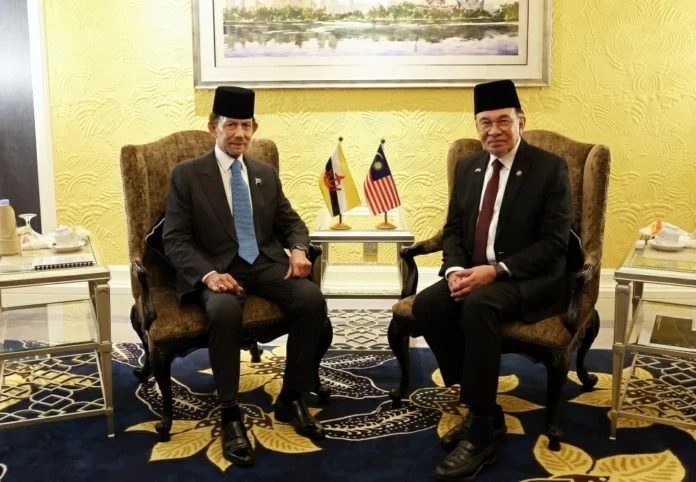 1787567597164_malaysia-brunei-nhan-manh-doan-ket-asean-keu-goi-duy-tri-hoa-binh-o-bien-dong-20260824154531