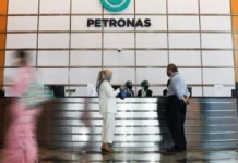 La malasia Petronas eleva su beneficio y sus ingresos en el primer semestre