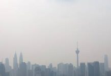 Malasia acumula días de aire insalubre debido al humo de los incendios en Indonesia