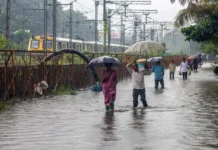 Lluvias en India dejan más de 150 fallecidos y graves daños materiales
