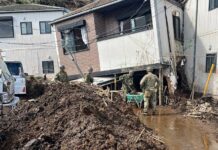 Asciende a diez la cifra de muertos por el tifón Dujuan en Japón, con cuatro desaparecidos