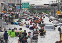 Suben a 31 los muertos en Tailandia por las inundaciones que continúan en algunas regiones