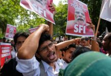 Las ‘Cucarachas’ de la India llaman a una protesta masiva contra el comisionado electoral